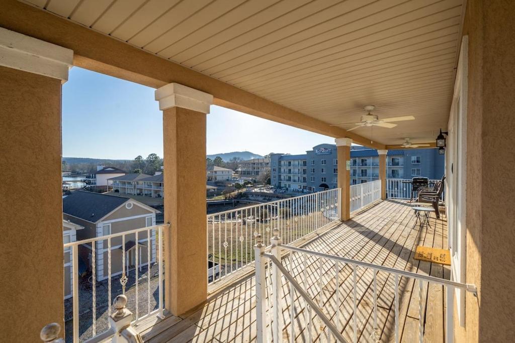 Views!! Luxury Condo W/Gourmet Kitchen, Breathtaking Views Lake Hamilton エクステリア 写真