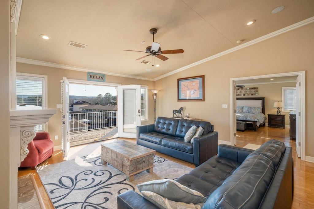 Views!! Luxury Condo W/Gourmet Kitchen, Breathtaking Views Lake Hamilton エクステリア 写真