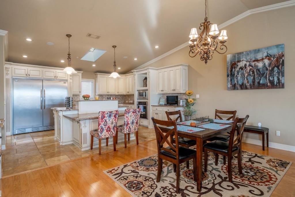 Views!! Luxury Condo W/Gourmet Kitchen, Breathtaking Views Lake Hamilton エクステリア 写真